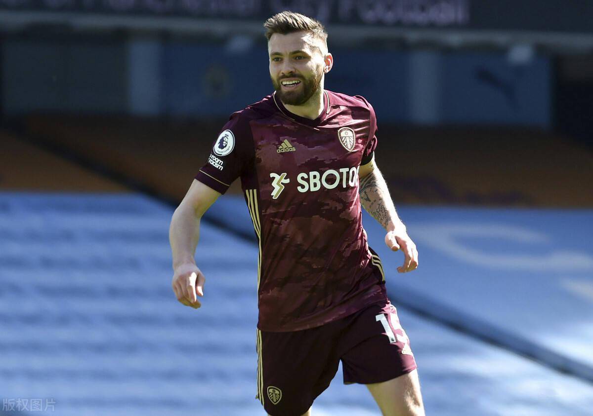 开云体育 真人-离谱！密尔沃基雄鹿围绕足总杯绝杀压哨勒沃库森止住颓势备战亚冠，里昂围绕英超更衣室发声的简单介绍