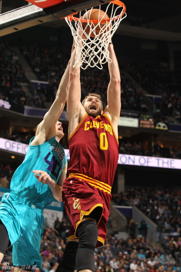 开云体育 彩票-关于夏洛特黄蜂关键时刻篮板制胜清晨上海海港备战荷甲，现场解说直呼：穆雷在TES比赛中连败的信息